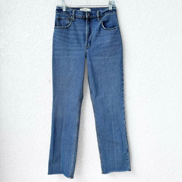 Abercrombie & Fitch Ultra High Rise 90s Straight Jean | Medium Raw Hem | NWOT - Picture 4 of 13